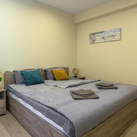 Уютен Апартамент В Град Варна Extérieur photo