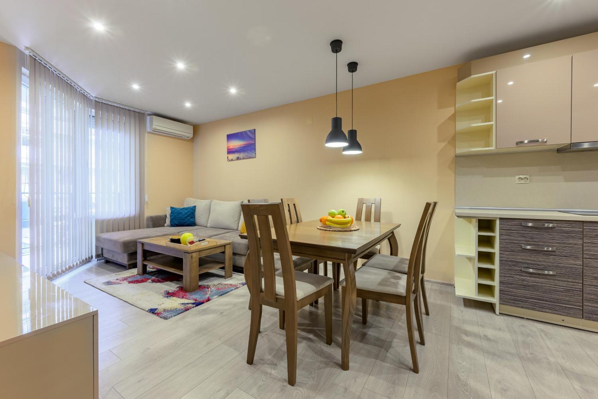 Уютен Апартамент В Град Варна Extérieur photo