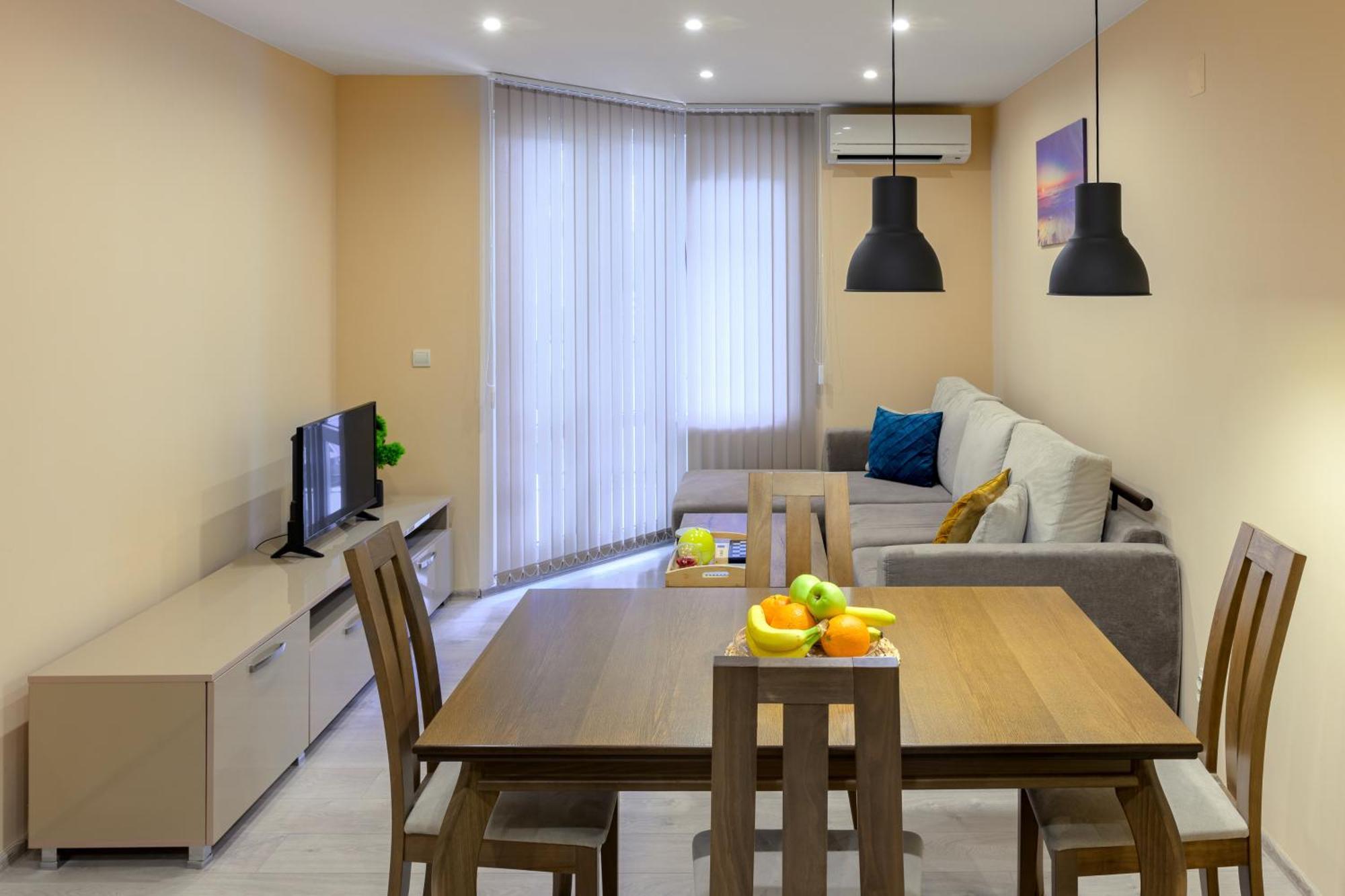 Уютен Апартамент В Град Варна Extérieur photo